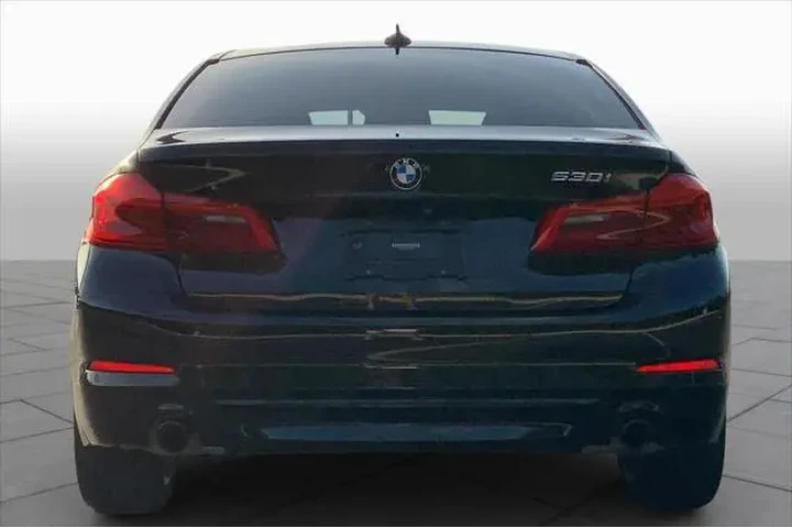 $16998 : BMW 5 Series 2018 530i 4dr S image 4