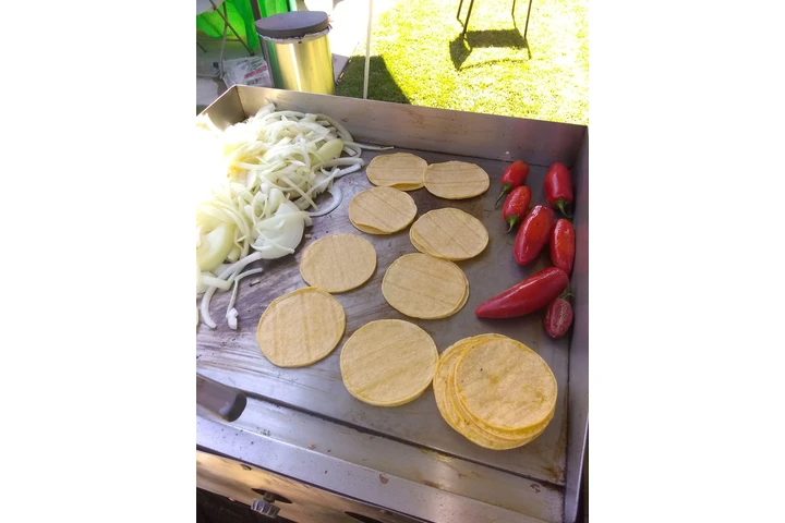 Se hacen taquizas a domicilio image 2