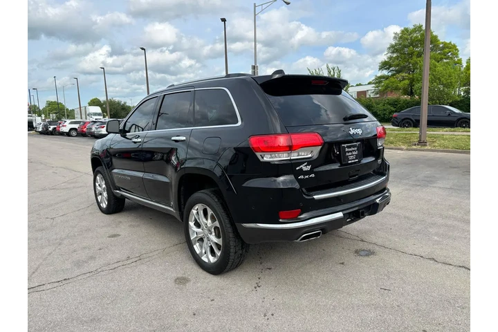 $15980 : 2019 Grand Cherokee Summit 4x4 image 4
