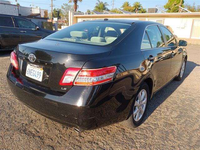 $6800 : 2011 TOYOTA CAMRY LE image 4