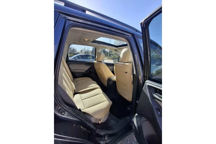 $9000 : 2017 Subaru Forester 2.5i PREM image 5