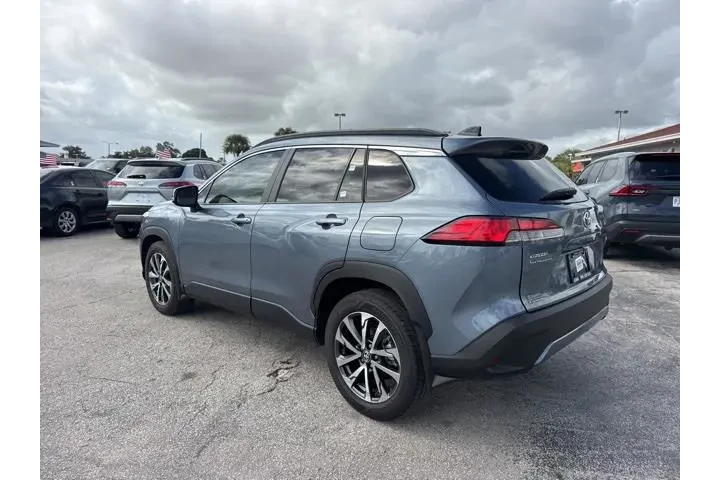 $27988 : Toyota Corolla Cross 2025 XL image 5