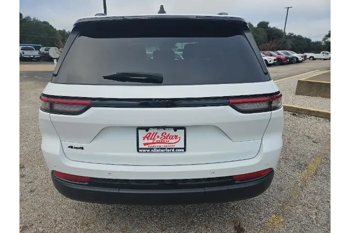 $28400 : Jeep Grand Cherokee 2024 4x4 image 4