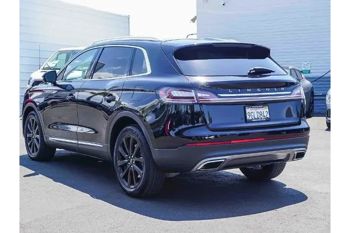 $37495 : Lincoln Nautilus 2023 AWD Re image 7