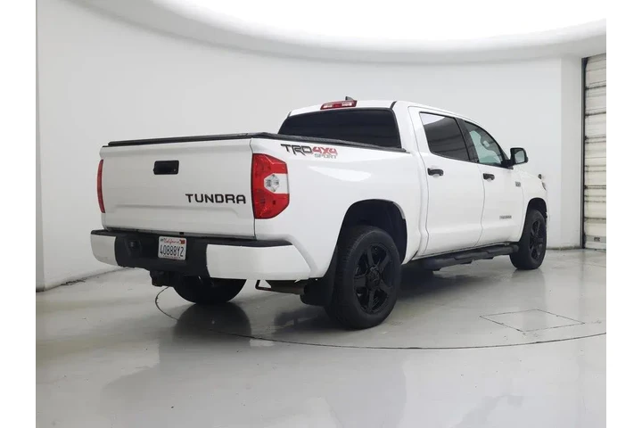 $39998 : Toyota Tundra 2020 4x4 SR5 4 image 8
