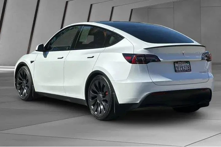 $33900 : Tesla Model Y 2023 AWD Perfo image 10