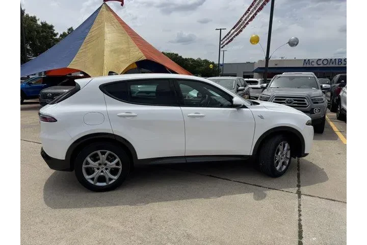 $21000 : Dodge Hornet 2024 AWD R/T 4d image 4