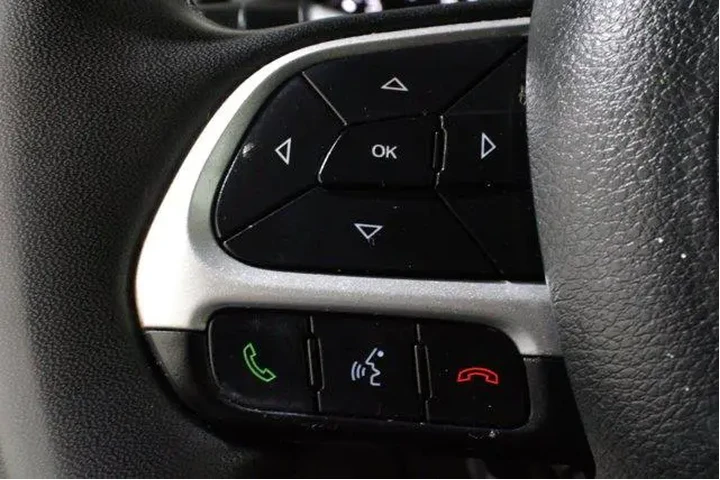 $14898 : Jeep Renegade 2018 4x4 Latit image 9