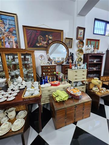 Antigüedades Roa tienda Europa image 6