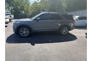 $25899 : Ford Explorer 2022 AWD XLT 4 thumbnail