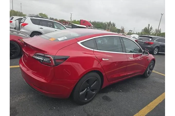$14495 : Tesla Model 3 2018 Mid Range image 4