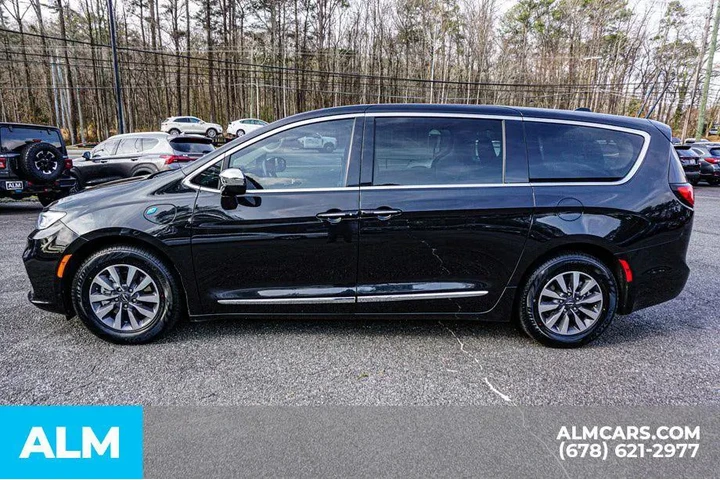 $26920 : Chrysler Pacifica Plug-In Hy image 6