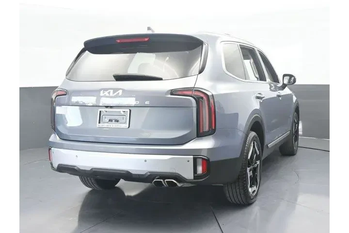 $29997 : Kia Telluride 2024 EX 4dr SU image 5