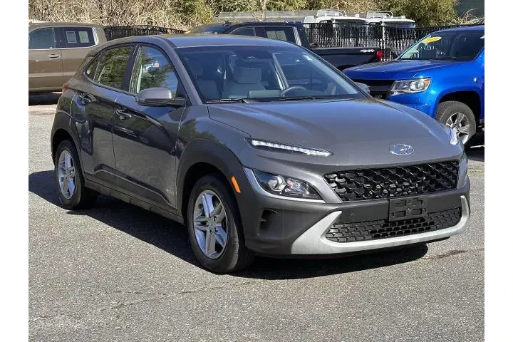 $17999 : Hyundai KONA 2023 AWD SE 4dr image 5