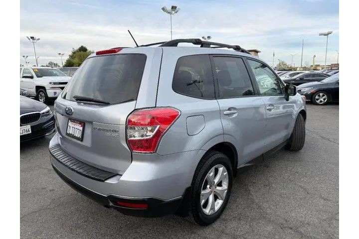 $17490 : Subaru Forester 2015 AWD 2.5 image 7