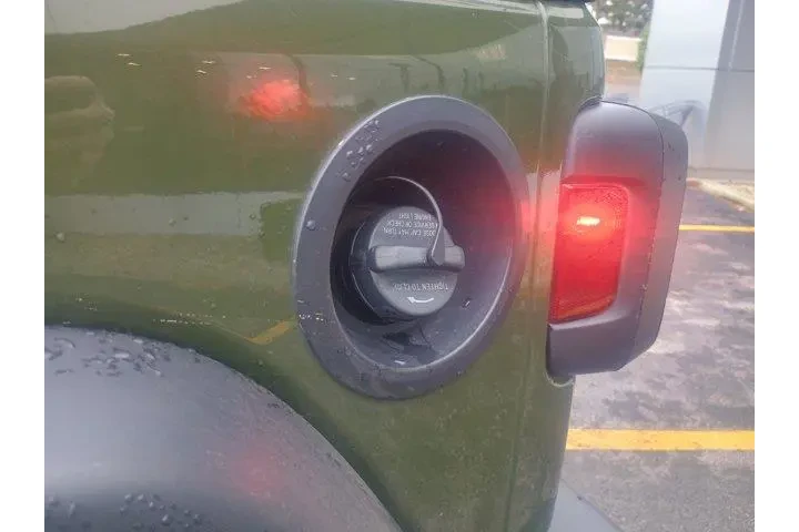 $23495 : Jeep Wrangler Unlimited 2021 image 9