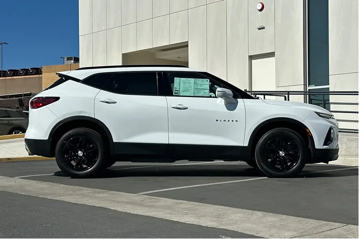 $19800 : Chevrolet Blazer 2020 LT 4dr image 2