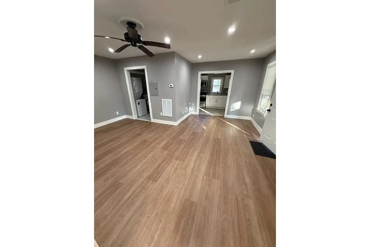 $2200 : Discover comfort and style image 4