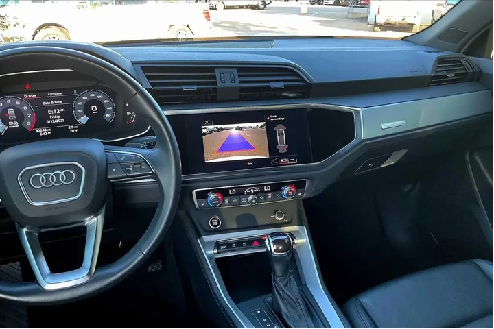 $24934 : Audi Q3 2022 AWD quattro S l image 6