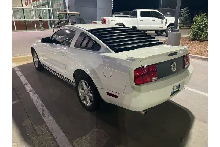 $5800 : Ford Mustang 2007 V6 Deluxe image 3