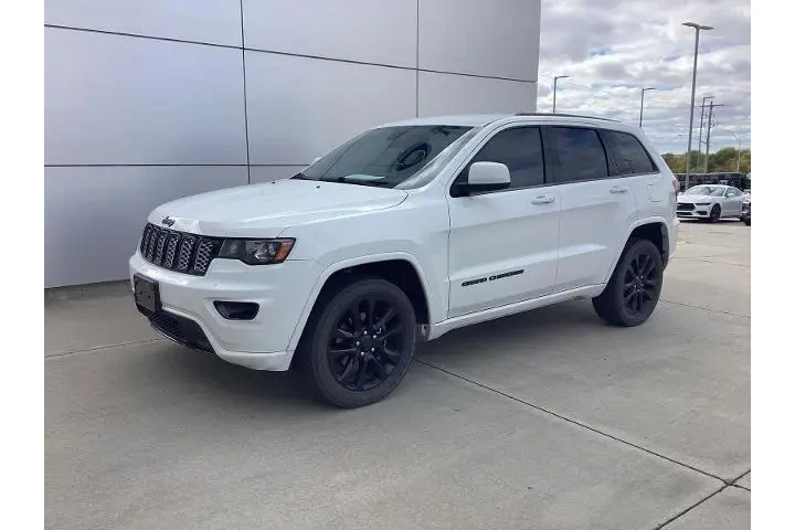 $23945 : Jeep Grand Cherokee 2020 4x4 image 1