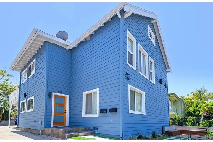 $4550 : Beautiful 4 bedroom apartment image 1