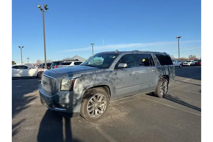 $16942 : GMC Yukon XL 2016 4x4 Denali image 1