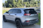 $5400 : 2014 Cherokee Sport thumbnail
