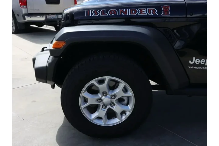 $30702 : Jeep Wrangler Unlimited 2021 image 10