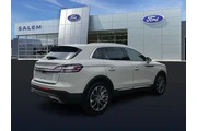$34978 : Lincoln Nautilus 2022 AWD Re thumbnail