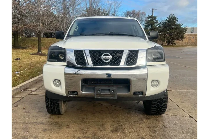 $12997 : 2014 Titan SV image 3