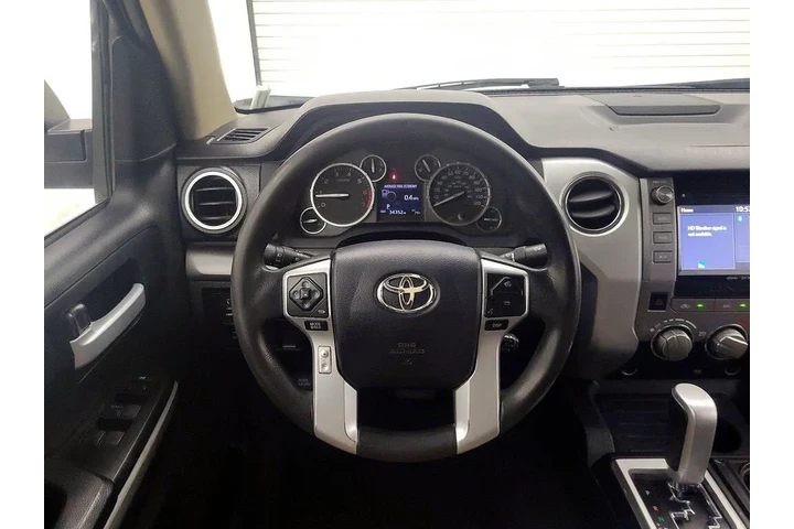 $29998 : Toyota Tundra 2017 4x2 SR 4d image 10