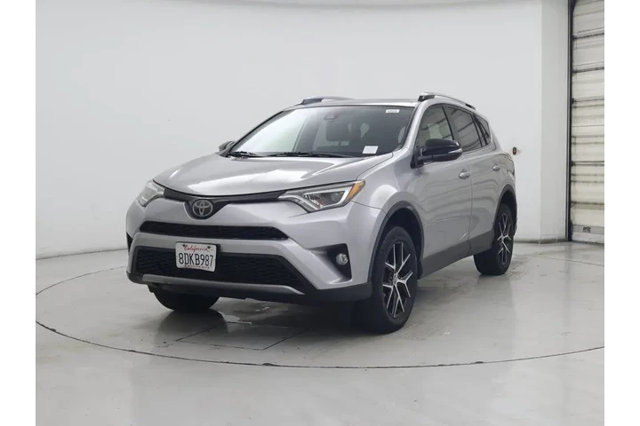$21998 : Toyota RAV4 2018 AWD SE 4dr image 4