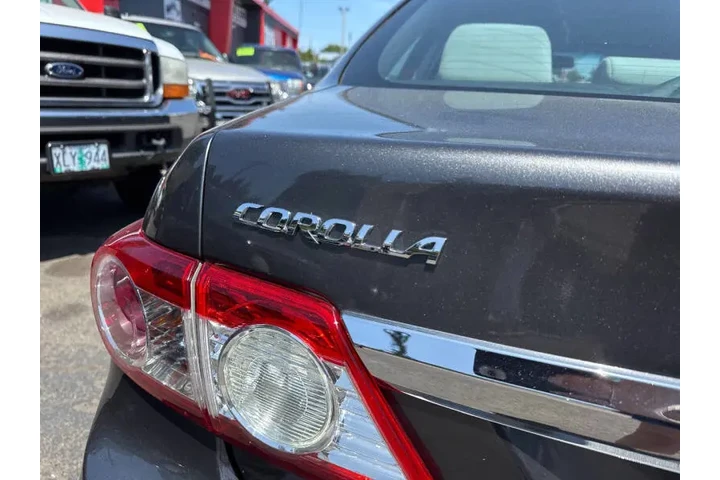 $6450 : 2013 Corolla LE image 10