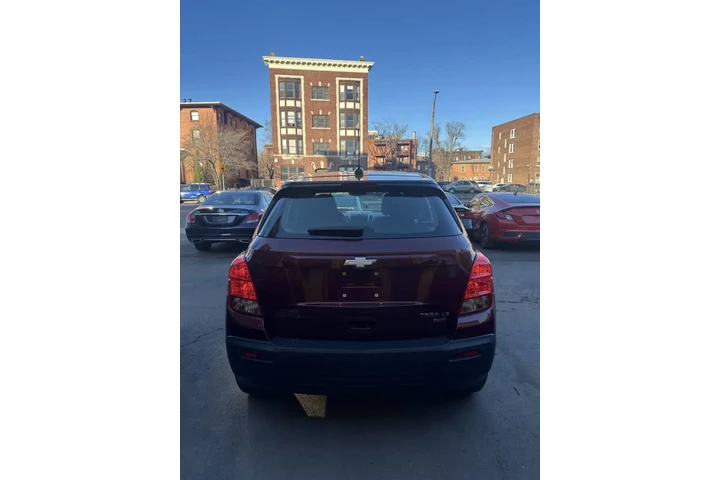 $7999 : 2016 Trax LS image 4