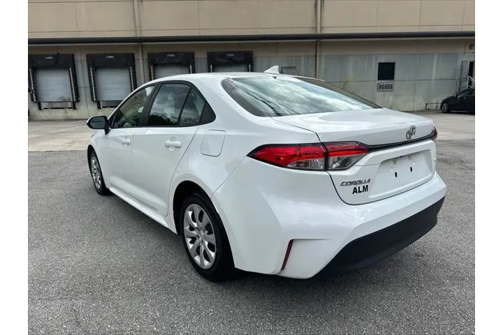 $17720 : Toyota Corolla 2024 LE 4dr S image 7
