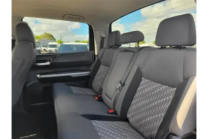 $34591 : Toyota Tundra 2020 4x4 SR5 4 image 8