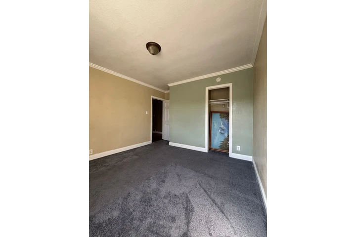 $2000 : CASITA EN RENTA EN COMPTON image 5