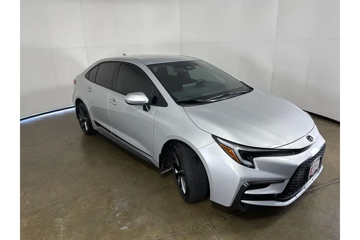 $25000 : Gold Certified 2024 Corolla SE image 7