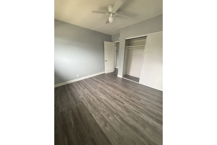 $800 : Cuarto en renta image 4