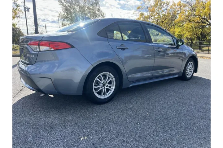 $13900 : 2021 Corolla Hybrid LE image 6
