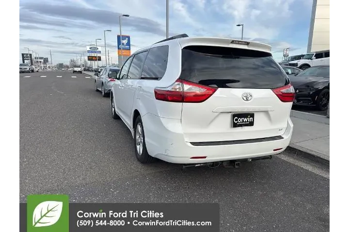 $16999 : Toyota Sienna 2016 LE 7-Pass image 10