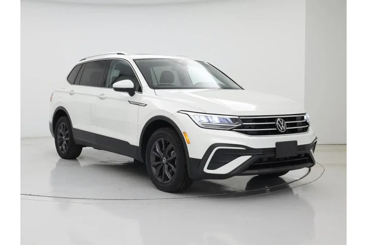 $20998 : Volkswagen Tiguan 2023 SE 4d image 1