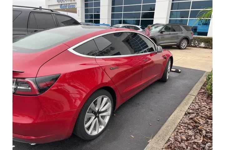 $23499 : Tesla Model 3 2018 Long Rang image 4