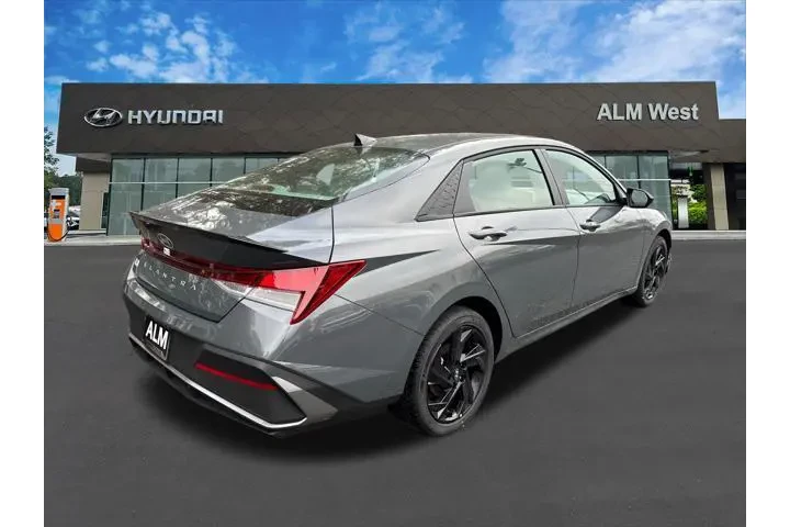$23023 : Hyundai ELANTRA 2026 SEL Spo image 5