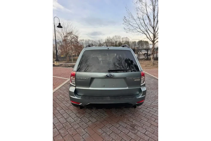 $4500 : 2011 Forester 2.5X Premium image 8