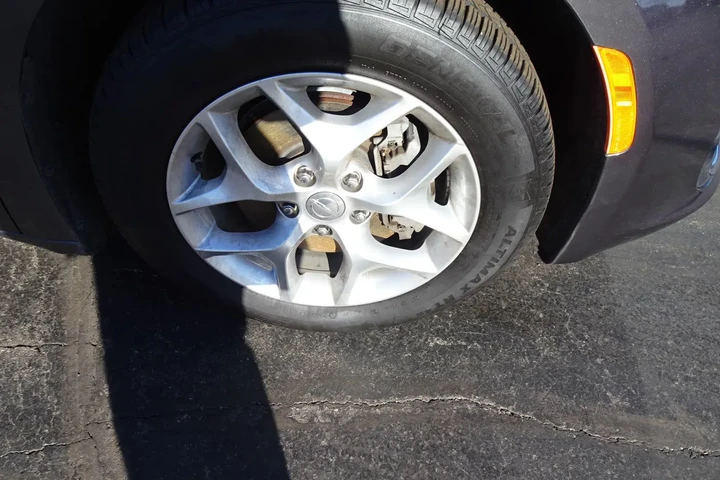 $25995 : 2020 PACIFICA image 6