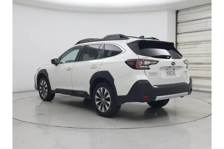 $30998 : Subaru Outback 2023 AWD Limi image 2