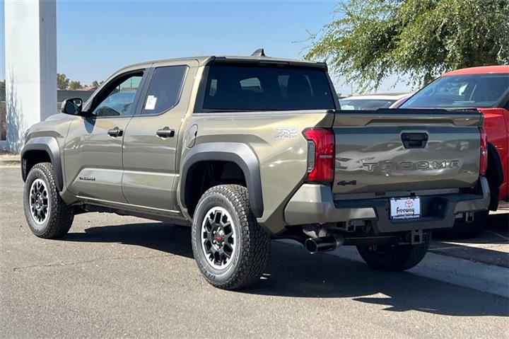 $46140 : New 2024 Tacoma TRD Off Road image 6