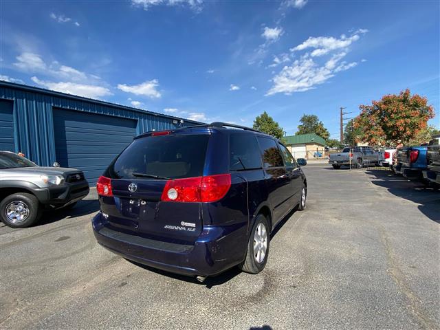 $1988 : 2006 Sienna XLE 7 Passenger, image 7